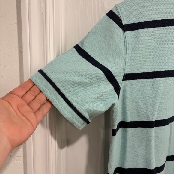 L.L. Bean Men's Blue and Navy Striped Short Sleeved Polo Traditional Fit - Picture 4 of 7